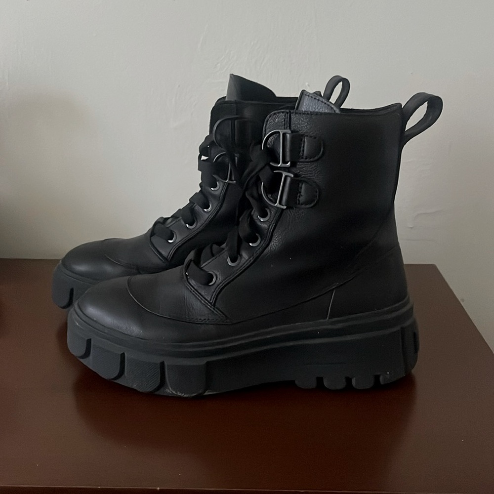 Sorel waterproof leather boots